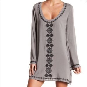 💐Love Stitch Bell Sleeve Embroidered Tunic Dress